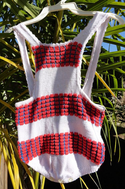 Vintage Popcorn Knit Childs Romper Swimsuit Sunsuit size XS S