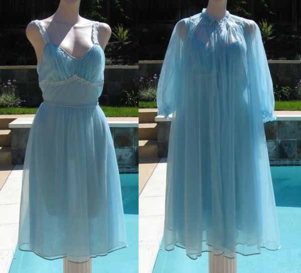 Vintage 60s Rogers Baby Blue Double Chiffon Peignoir 34