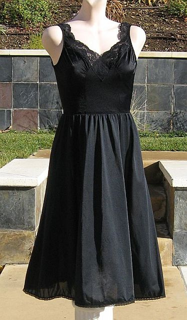 Vintage 70s OLGA Black Short Lacy Slip Nightgown Sz L