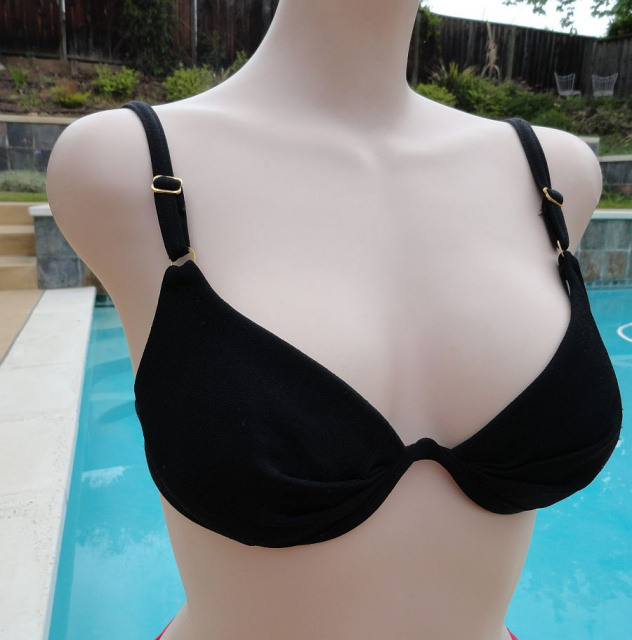 Black Robin Piccone Underwire Swimsuit Top size 6